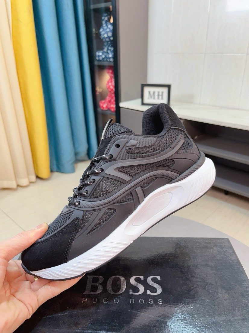 Hugo Boss Mesh Panel Sneakers — model
