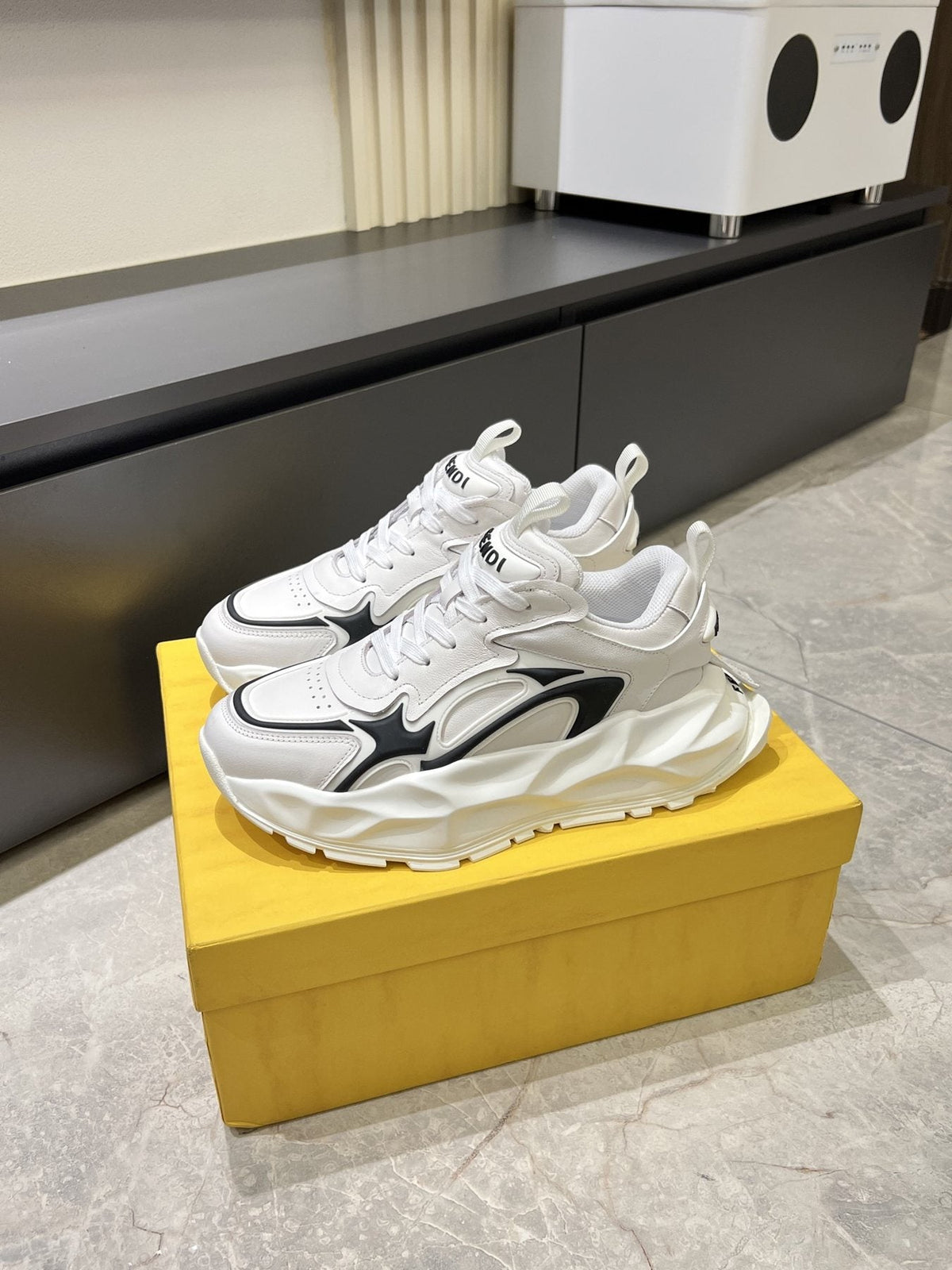 Fendi Flow Low-Top Sneakers — front